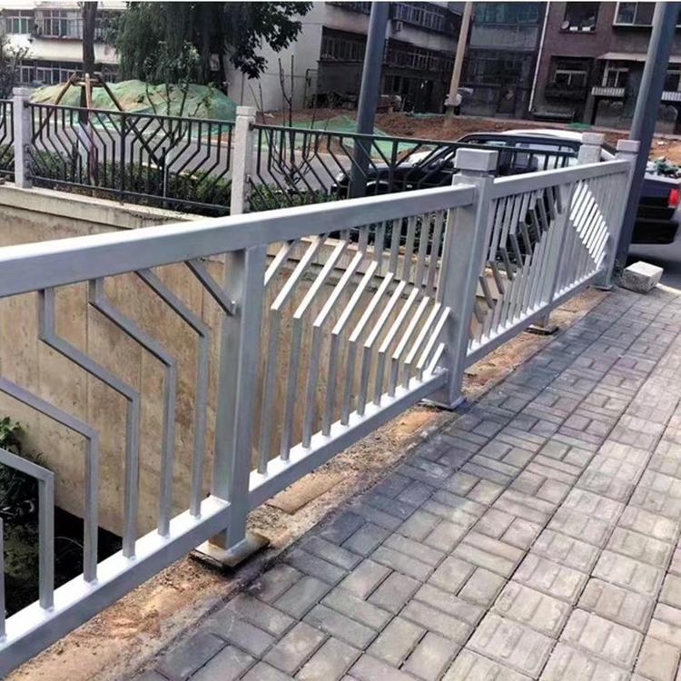 鋁合金護(hù)欄