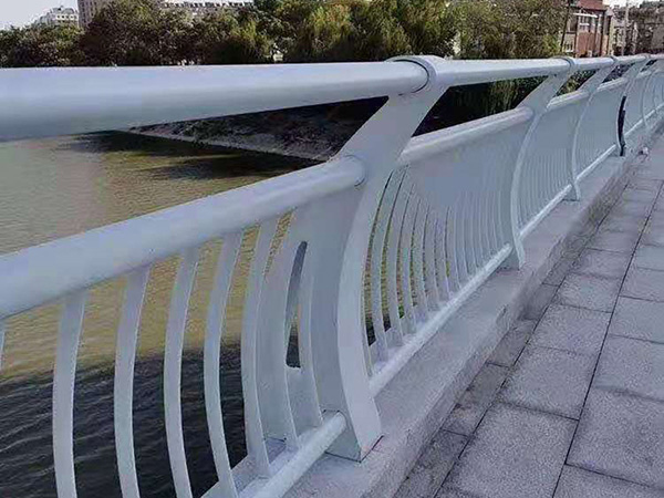鋁合金護(hù)欄