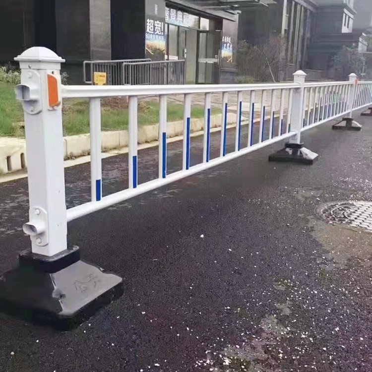 人行橫道護欄
